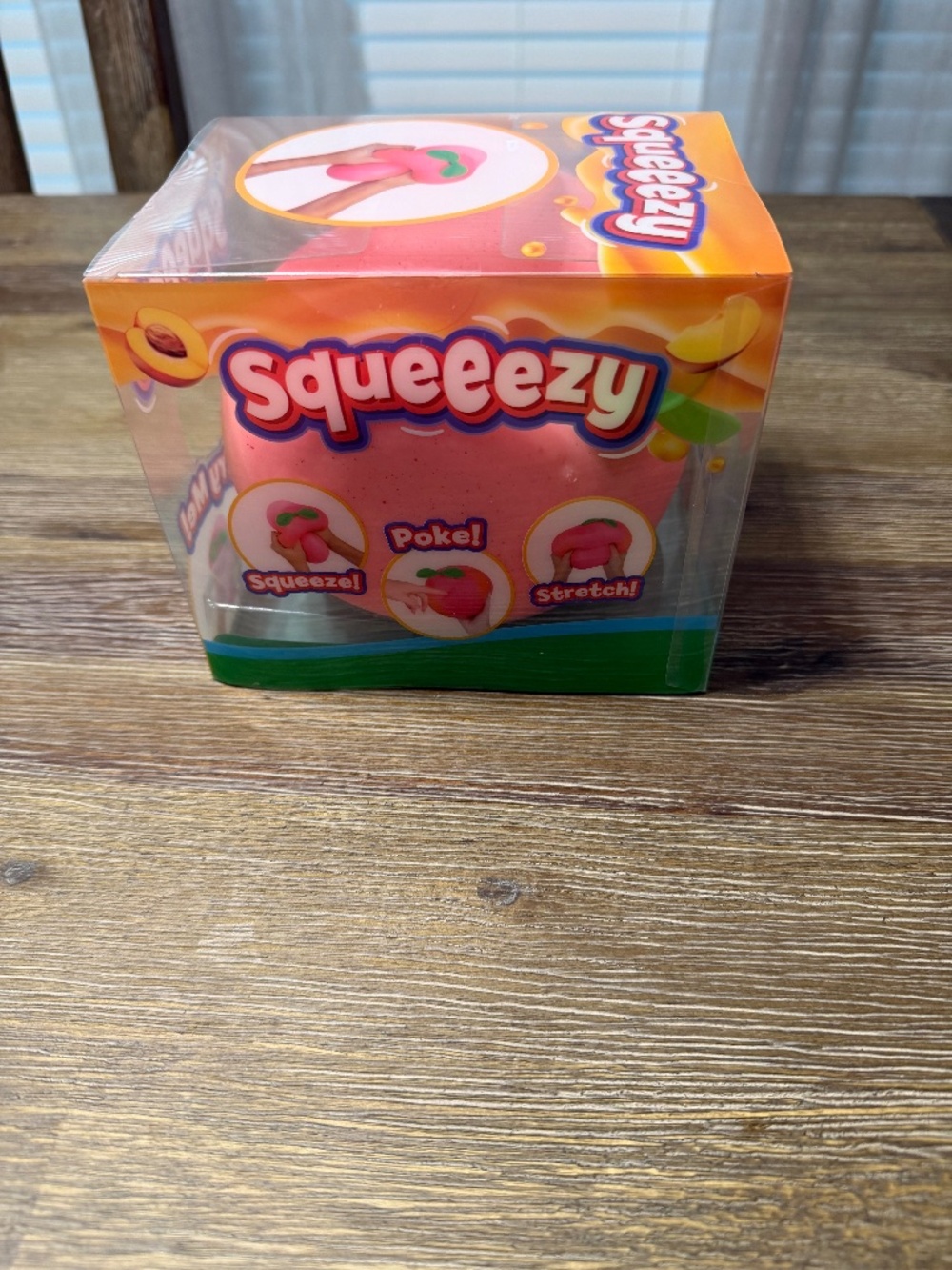 SUNNYDAYS SQUEEZY  PEACH SQUISHY